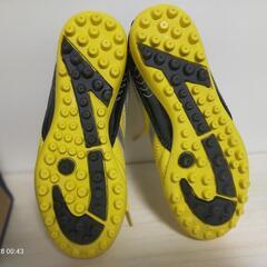 『新品』サッカー　トレーニングシューズ　22cmの画像