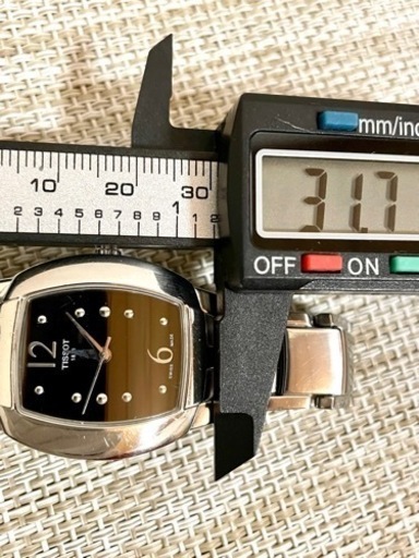 [希少廃盤:美品/稼働品]TISSOT FEMINI-T ティソ フェミニン ブラック/T053310/ステンレス/トノー/腕時計