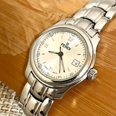 [限定特価品:ランクB+/稼働]FENDI フェンディ 210L/デイト/シルバー/バタフライバックル/ラウンド/腕時計