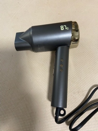 ヘアードライヤー