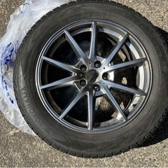 車のパーツ タイヤ、ホイール