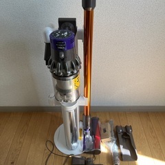 【取り引き中です】Dyson cyclone v10 fluffy（ダイソン）