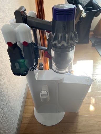 【取り引き中です】Dyson cyclone v10 fluffy（ダイソン）
