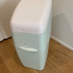 おむつゴミ箱　アップリカ