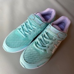 新品　靴/バッグ 靴 スニーカーの画像
