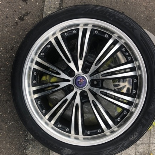 車のパーツ タイヤ、ホイール