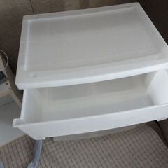 衣装ケース３段の画像