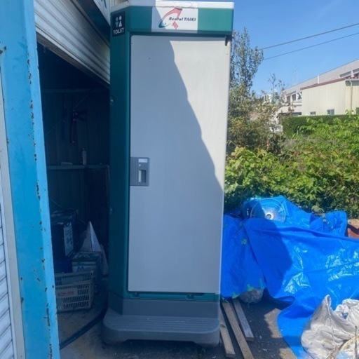仮設トイレ中古ですがそこそこ綺麗です