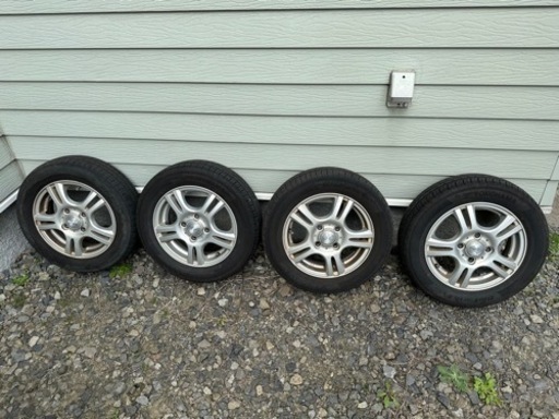 【お取引完了】ありがとうございました‼️クルマのパーツ　夏タイヤ、アルミホイール付きです! ヨコハマタイヤ　上位エコタイヤBluEarth-Es ES32