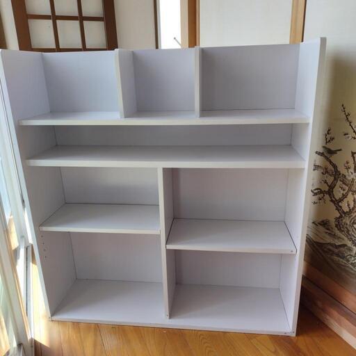 収納家具 本棚  大きめ‼️