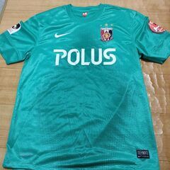 浦和レッズ　ユニフォームシャツ　サイズᎷ