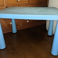 IKEA 子ども テーブル MAMMUT　外遊び用の画像