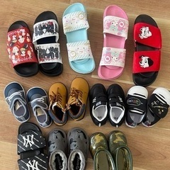 子供靴大人靴