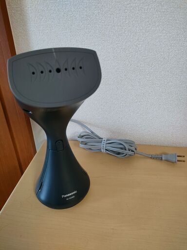 【2022年製】パナソニック 衣類スチーマー　アイロン　NI-GS400-H