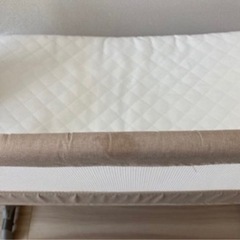 【ベビーベッド】ベッドに横付け可・添い寝ができるベビーベッドの画像