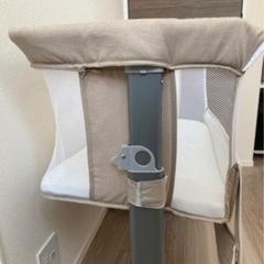 【ベビーベッド】ベッドに横付け可・添い寝ができるベビーベッドの画像