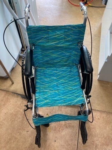 日進医療器　軽量　自走用　車椅子　　リサイクルショップ宮崎屋　佐土原店　24.4.28F