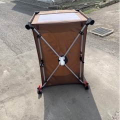 折りたたみ式 ベビーベッド ベビーサークル プレイヤード コマ付き ロック付き 簡単組み立て ハンモック式 カラーブラウンの画像