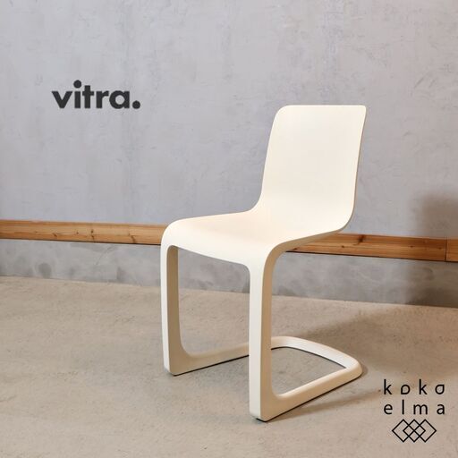 Vitra(ヴィトラ)社のジャスパー・モリソンデザイン EVO-C(エヴォック)チェアです。100%リサイクル可能なポリプロピレン製のカンチレバーチェアはダイニングチェアーやアウトドアにも♪