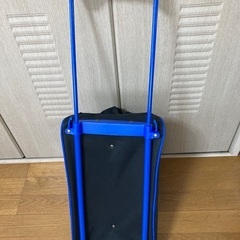 軽量のキャスター付きダッフルバッグの画像