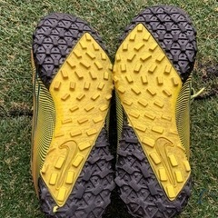 値引きナイキトレシュー23.5の画像