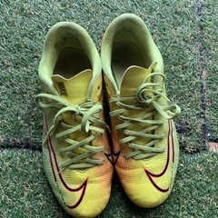 値引きナイキトレシュー23.5