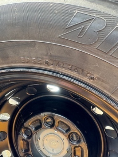 車のパーツ タイヤ、ホイール