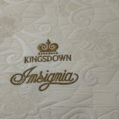 家具 kingsdownクイーンサイズベッドダブルベッドより広い！高級ベッドのキングスダウン定価70万 ベッドの画像