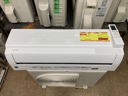 K05267　中古エアコン 東芝 2020年製 主に6畳用 冷房能力 2.2KW / 暖房能力 2.2KW