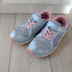 PUMAプーマ21.5cm子供用スニーカーの画像