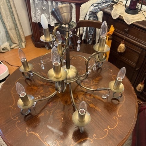 シャンデリア　家具 照明器具