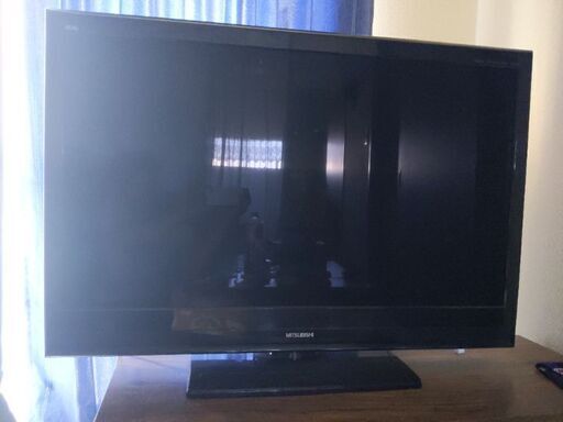 液晶テレビ