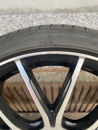 車のパーツ タイヤ、ホイール