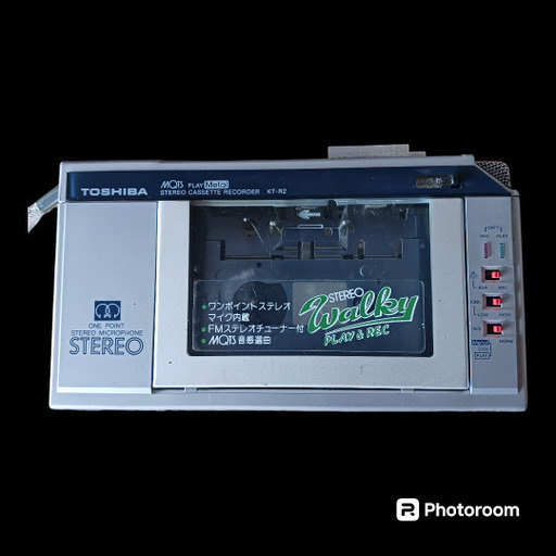 (中古)東芝 ステレオカセットレコーダー KT-R2 カバーケース付き