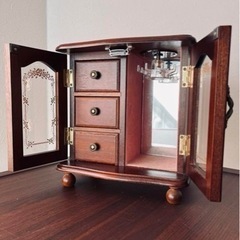 おしゃれなアンティーク小物入　オルゴール