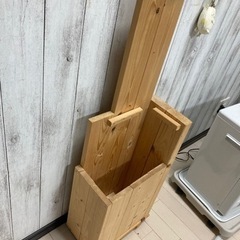 キャスター付き木箱
