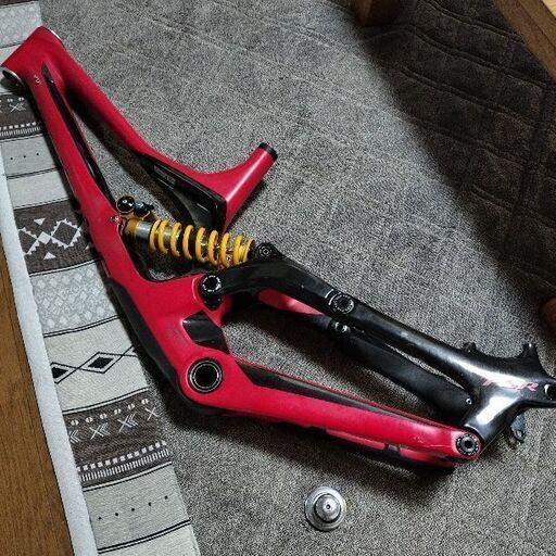最新モデル スペシャライズドDEMO8 s-works フレーム クリスキング ヘッドパーツ パーツ