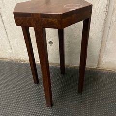 ZARA HOME サイドテーブルの画像