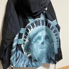 supreme×North Face マウンテンジャケットの画像
