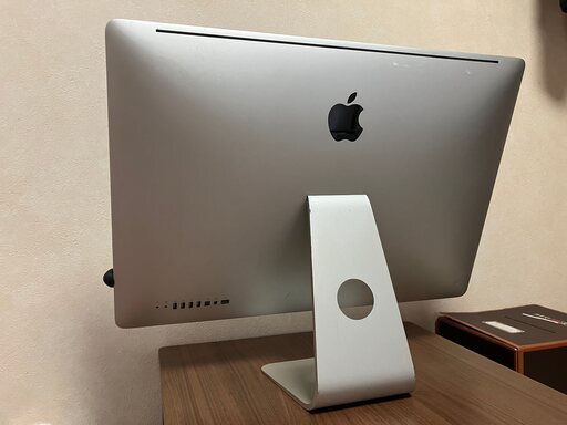 アップル　iMac 27インチ　3.1GHz Coe i3　SSDS256GB メモリ10GB 初期化済み　Apple アイマック iPhone
