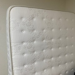 ニトリ セミダブルベッド1式の画像