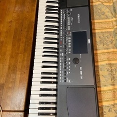 KORG pa600 professional arranger 