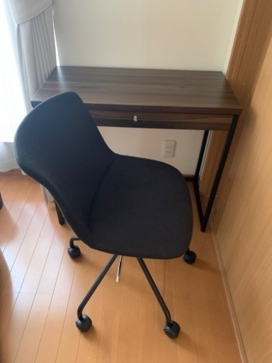 取引中　\n家具 オフィス用家具 机