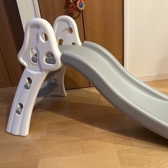 子供用すべり台の画像