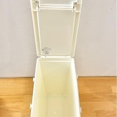 あげます！ゴミ箱　ホワイトの画像