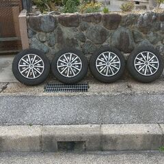 軽トラタイヤと社外ホイールキャツプ４本セット    