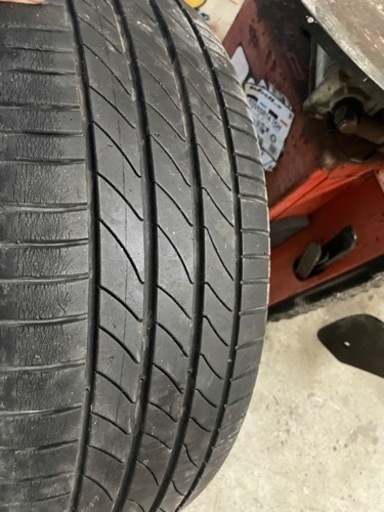 車のパーツ タイヤ、ホイール