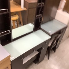 一面ドレッサー　ニトリ　イス付き　引き出し　扉付き　ブラウン×ほわ