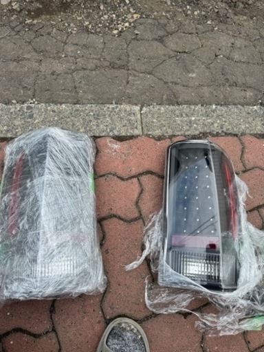 03.04,05エスカレード、社外テールランプ