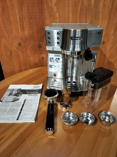 デロンギ(DeLonghi)エスプレッソ・カプチーノメーカー ミルク泡立て自動 EC860M シルバー×ブラック